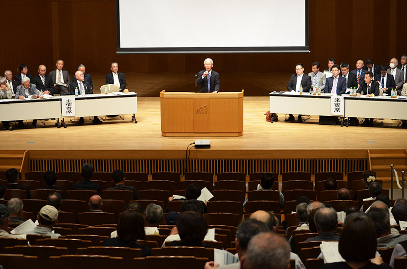 2018年4月のトピックス「あいさつする岩城寛部会長」