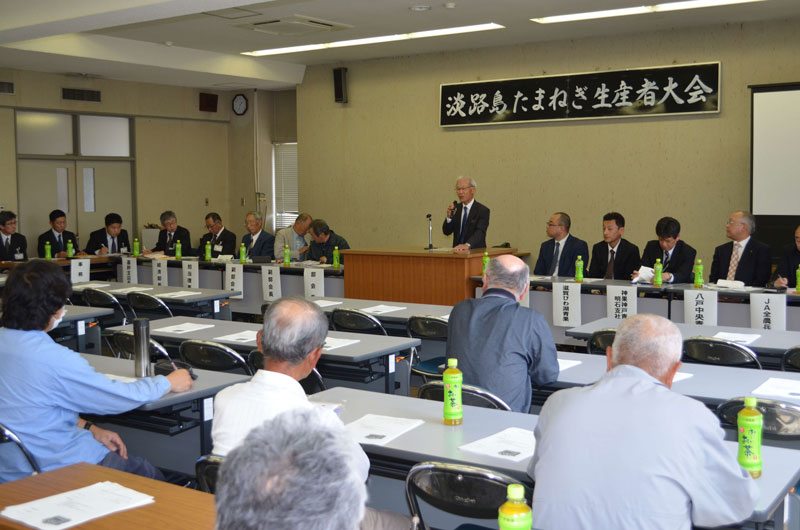 2019年4月のトピックス「あいさつする岩城部会長」