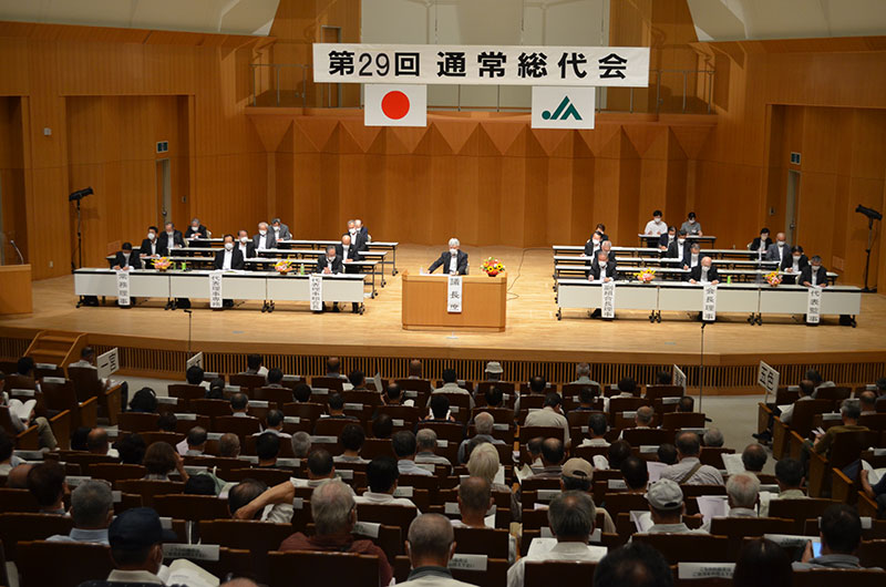 2022年6月のトピックス「議事を進める藪内議長」